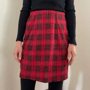 Vintage high waisted short plaid skirt